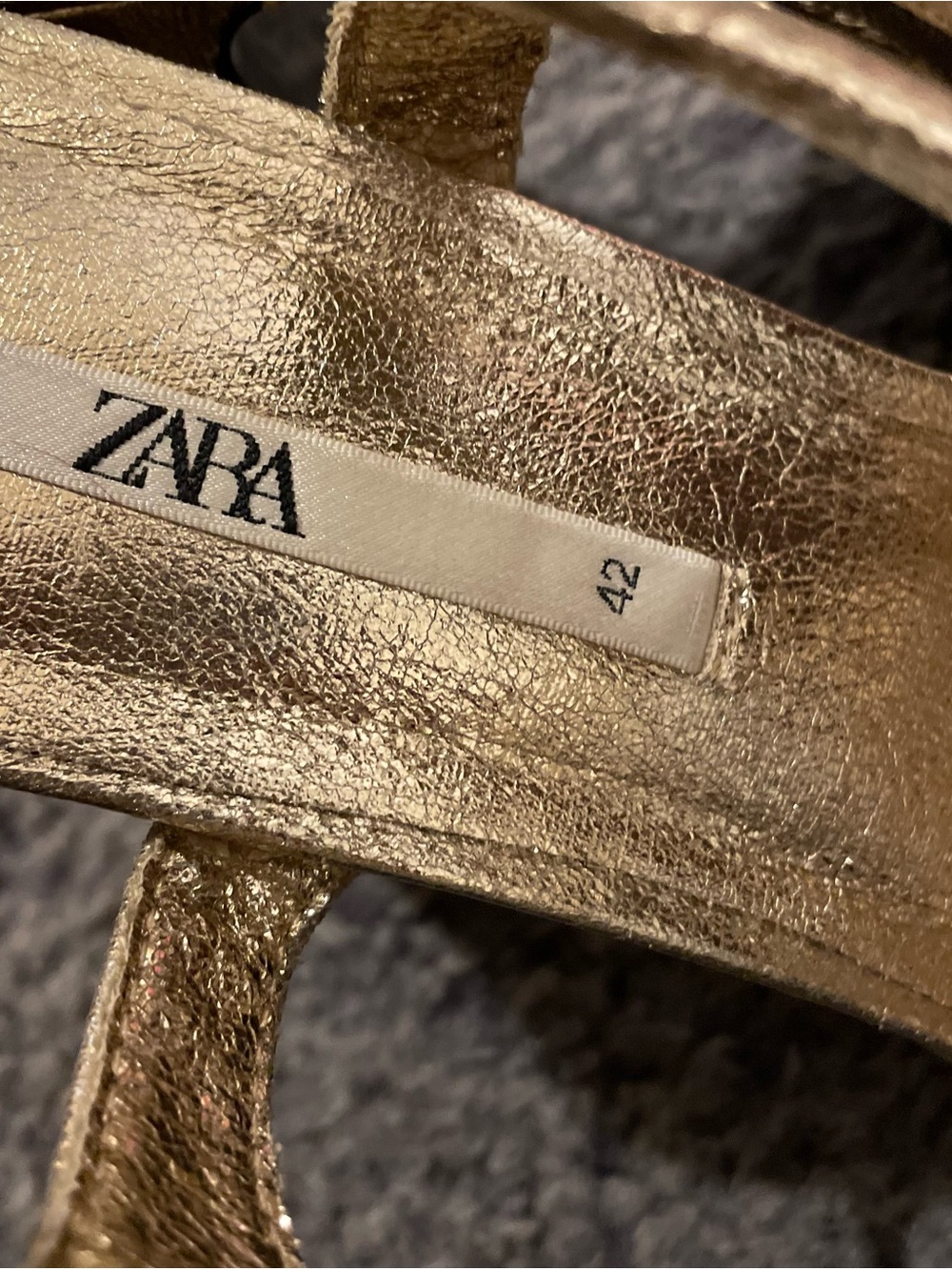 ZARA Metallic Gold Chunky Block Heels Strappy Buckle Adjustable Size UK 42 US 11 - Picture 6 of 6